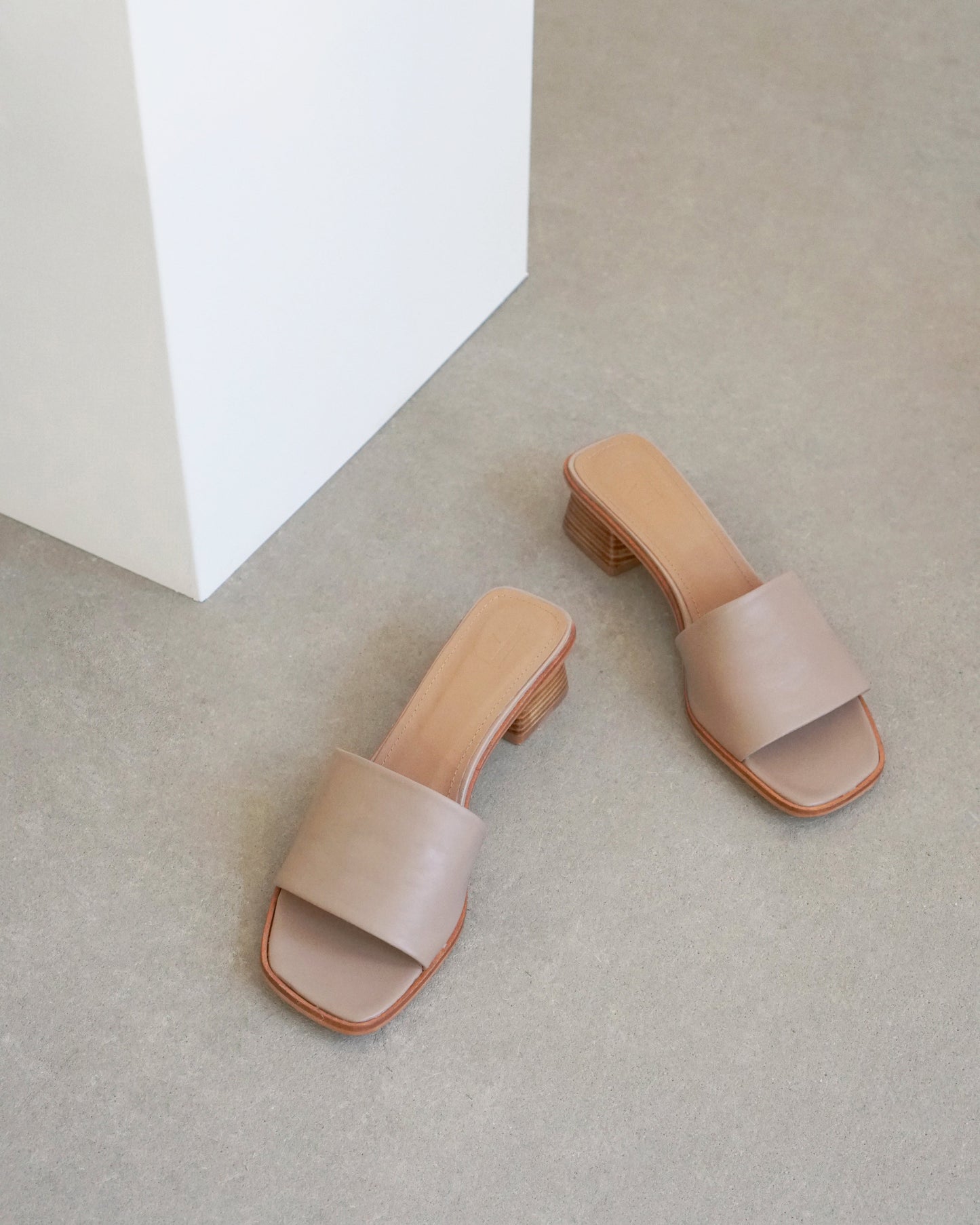 Jody Beige Leather