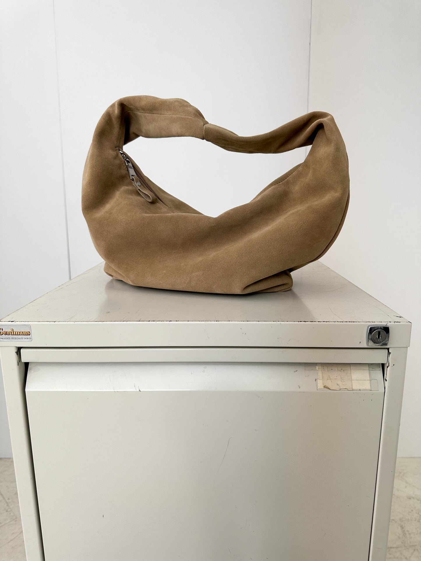 Alva Shoulder Bag Sand Suede