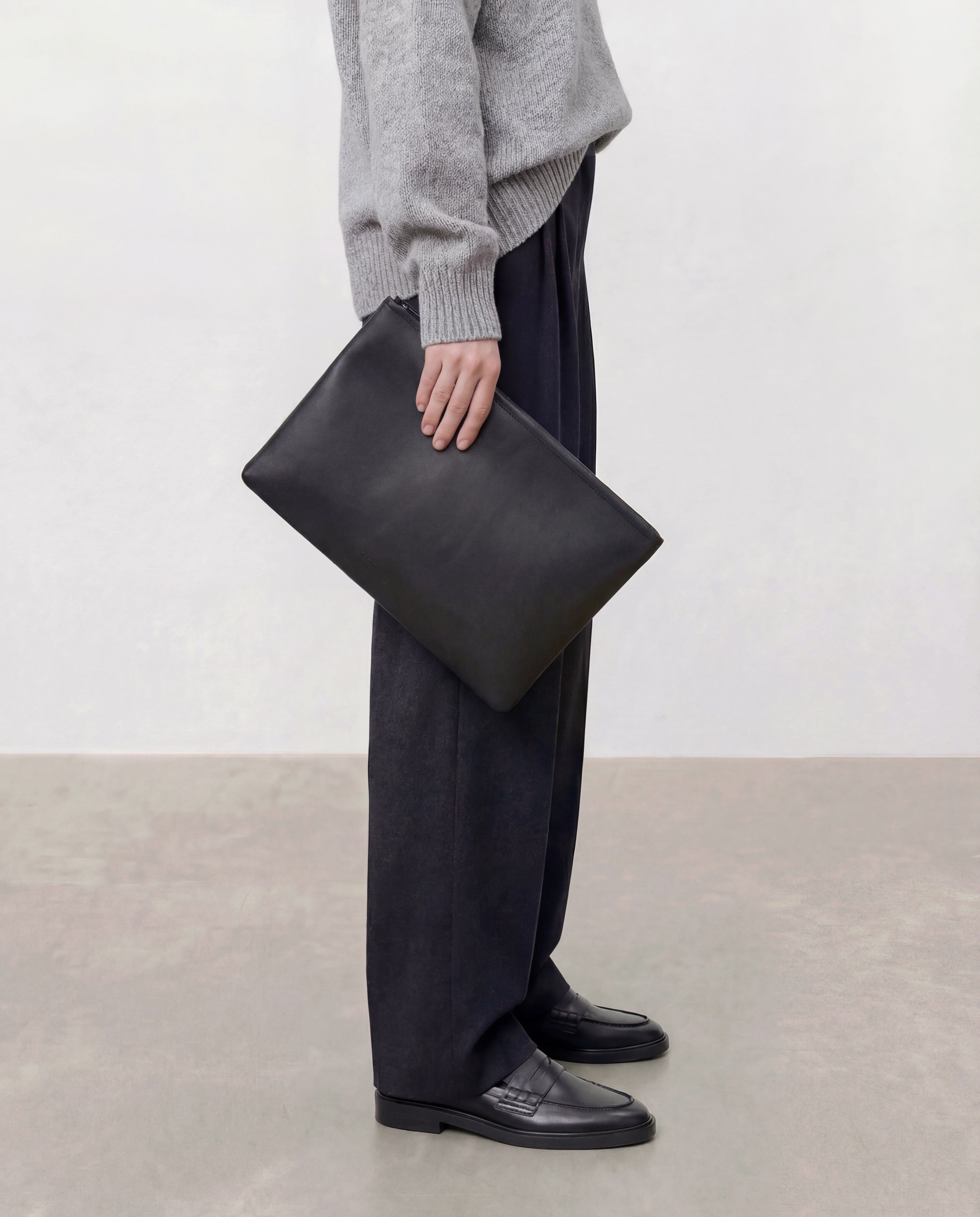 Kat Laptop Case Leather Black