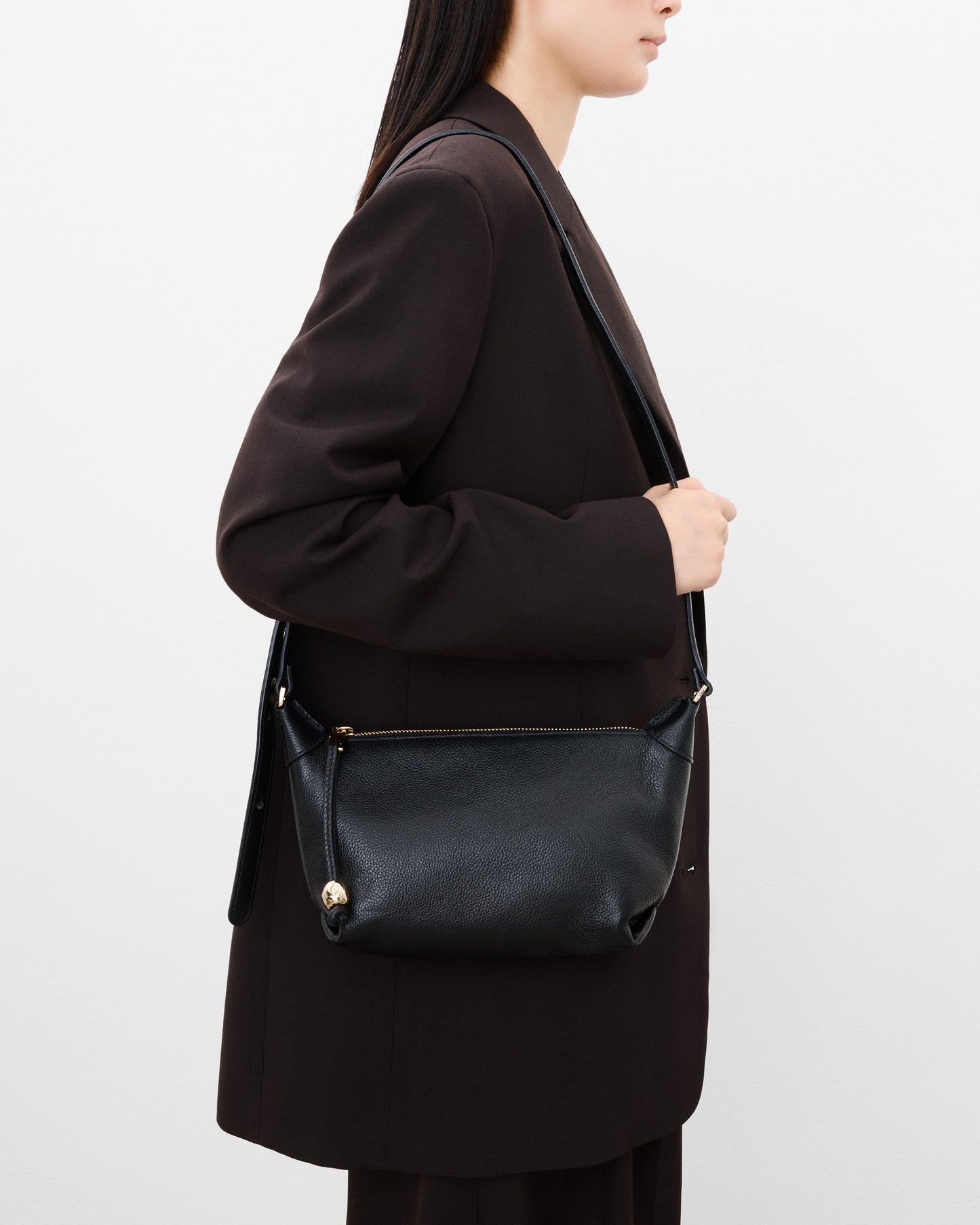 Ru Crossbody Bag Grained Leather Black