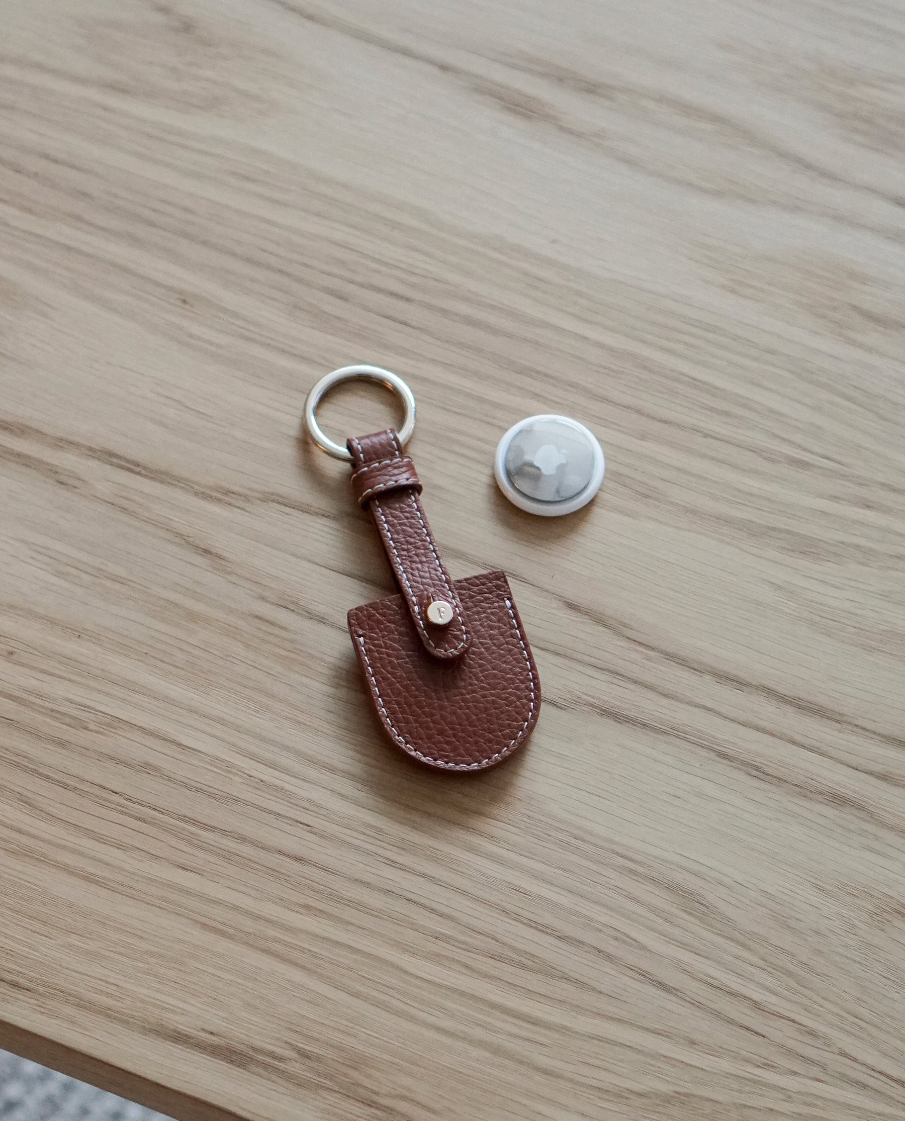 Airy Keyring Leather Cognac – Flattered