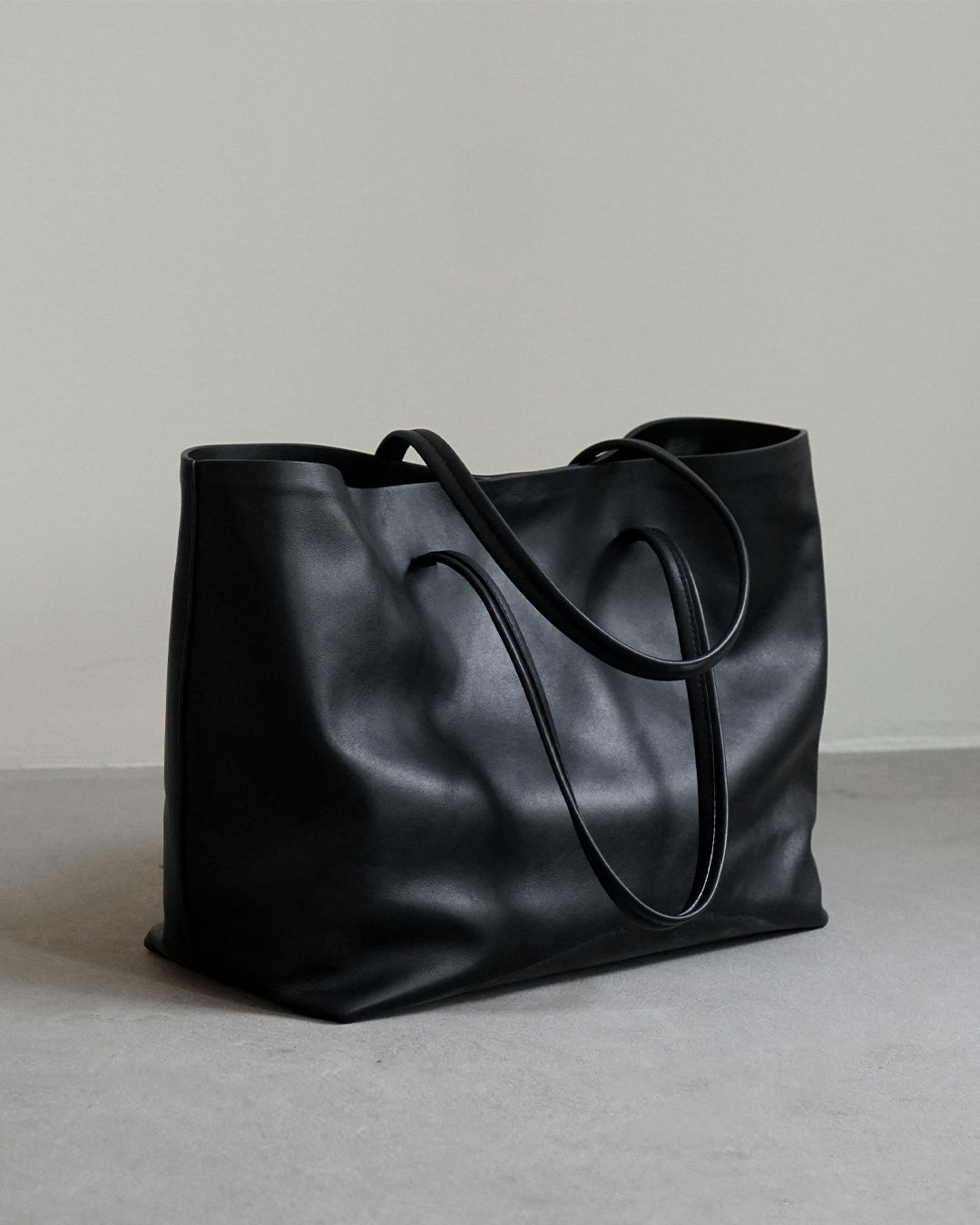 Luka Tote Bag Black Leather